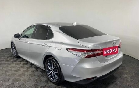 Toyota Camry, 2021 год, 3 300 000 рублей, 7 фотография