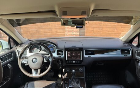 Volkswagen Touareg III, 2012 год, 2 680 000 рублей, 12 фотография