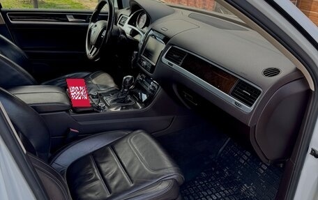 Volkswagen Touareg III, 2012 год, 2 680 000 рублей, 9 фотография
