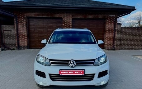 Volkswagen Touareg III, 2012 год, 2 680 000 рублей, 2 фотография