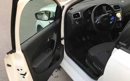 Volkswagen Polo VI (EU Market), 2016 год, 750 000 рублей, 12 фотография