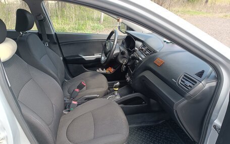 KIA Rio III рестайлинг, 2014 год, 920 000 рублей, 21 фотография