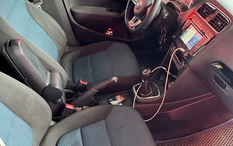 Volkswagen Polo VI (EU Market), 2012 год, 800 000 рублей, 8 фотография