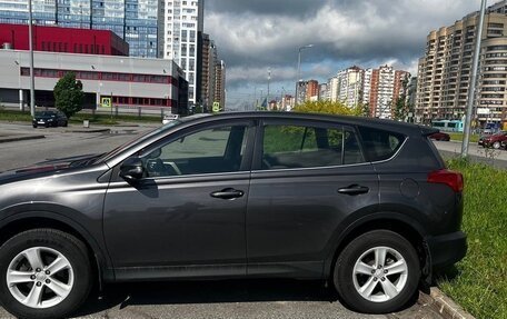 Toyota RAV4, 2013 год, 1 700 000 рублей, 2 фотография