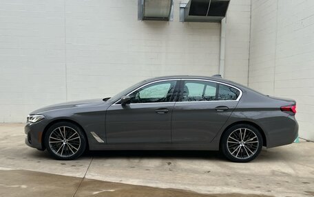 BMW 5 серия, 2022 год, 5 800 000 рублей, 5 фотография