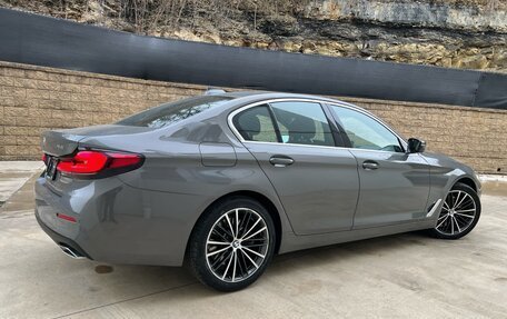 BMW 5 серия, 2022 год, 5 800 000 рублей, 3 фотография