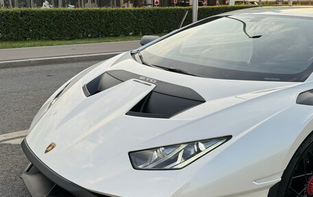 Lamborghini Huracán, 2022 год, 30 000 000 рублей, 9 фотография