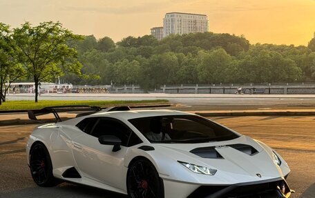 Lamborghini Huracán, 2022 год, 30 000 000 рублей, 2 фотография