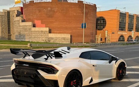 Lamborghini Huracán, 2022 год, 30 000 000 рублей, 6 фотография