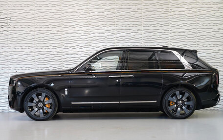 Rolls-Royce Cullinan, 2025 год, 72 700 000 рублей, 2 фотография