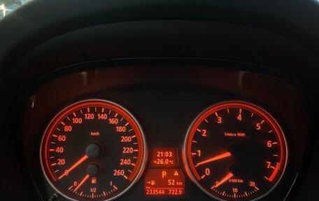 BMW 3 серия, 2006 год, 750 000 рублей, 12 фотография