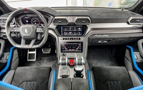 Lamborghini Urus I, 2025 год, 46 000 000 рублей, 17 фотография