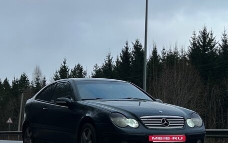 Mercedes-Benz C-Класс, 2002 год, 650 000 рублей, 3 фотография