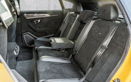 Lamborghini Urus I, 2025 год, 46 000 000 рублей, 15 фотография