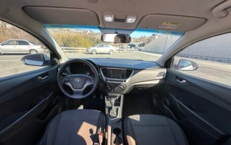 Hyundai Solaris II рестайлинг, 2017 год, 910 000 рублей, 7 фотография