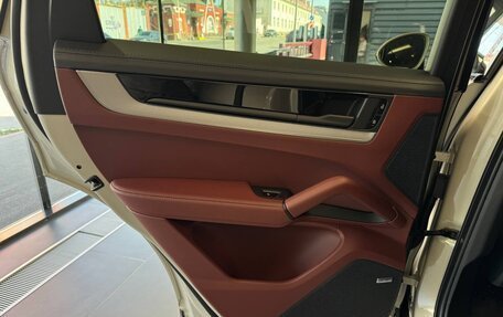 Porsche Cayenne III, 2025 год, 18 490 000 рублей, 28 фотография