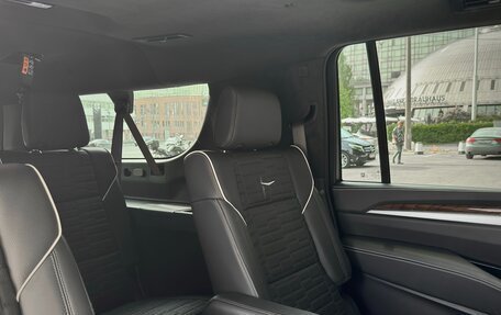 Cadillac Escalade V, 2025 год, 24 000 000 рублей, 34 фотография