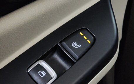 KIA Carnival, 2021 год, 2 600 000 рублей, 17 фотография