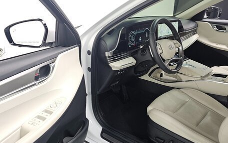 Hyundai Grandeur, 2022 год, 3 000 000 рублей, 12 фотография