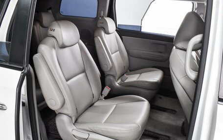 KIA Carnival III, 2016 год, 2 310 000 рублей, 7 фотография