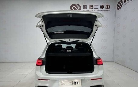 Volkswagen Golf VIII, 2021 год, 2 100 000 рублей, 7 фотография