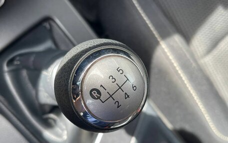 Toyota RAV4, 2016 год, 1 999 000 рублей, 25 фотография