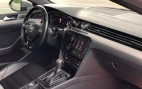 Volkswagen Passat CC, 2021 год, 1 990 000 рублей, 16 фотография