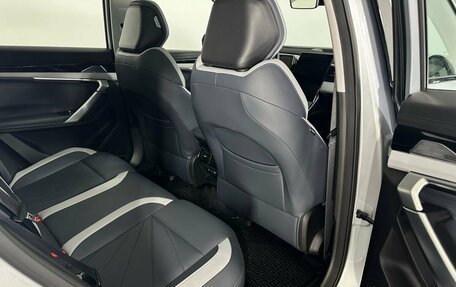 Geely Atlas, 2023 год, 2 875 000 рублей, 17 фотография