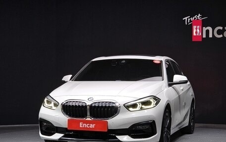 BMW 1 серия, 2022 год, 2 500 000 рублей, 3 фотография