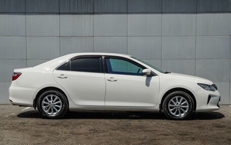 Toyota Camry, 2015 год, 2 390 000 рублей, 5 фотография