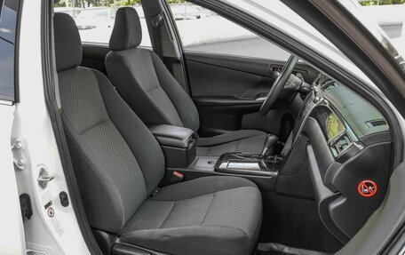 Toyota Camry, 2015 год, 2 390 000 рублей, 8 фотография
