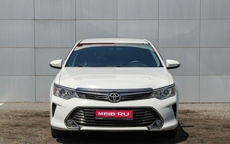 Toyota Camry, 2015 год, 2 390 000 рублей, 3 фотография