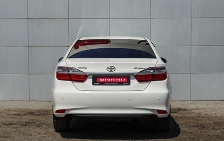 Toyota Camry, 2015 год, 2 390 000 рублей, 4 фотография