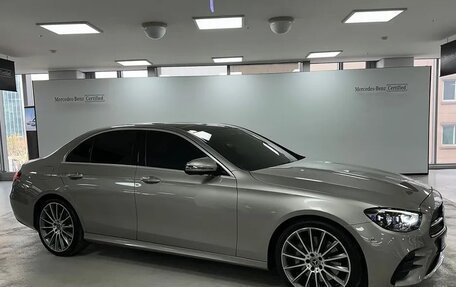 Mercedes-Benz E-Класс, 2021 год, 3 040 400 рублей, 3 фотография