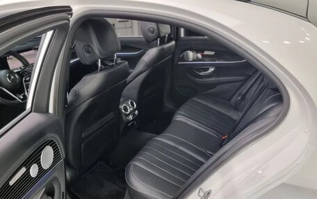 Mercedes-Benz E-Класс, 2021 год, 4 240 400 рублей, 10 фотография