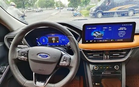 Ford Escape, 2020 год, 1 800 000 рублей, 17 фотография