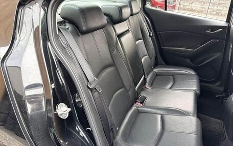 Mazda Axela, 2015 год, 1 043 000 рублей, 22 фотография