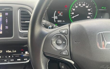 Honda Vezel, 2015 год, 1 394 000 рублей, 15 фотография