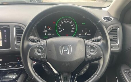 Honda Vezel, 2015 год, 1 394 000 рублей, 21 фотография