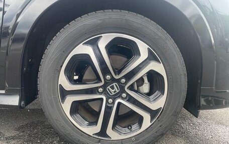 Honda Vezel, 2015 год, 1 394 000 рублей, 19 фотография