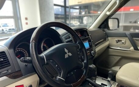 Mitsubishi Pajero IV, 2020 год, 4 450 000 рублей, 13 фотография
