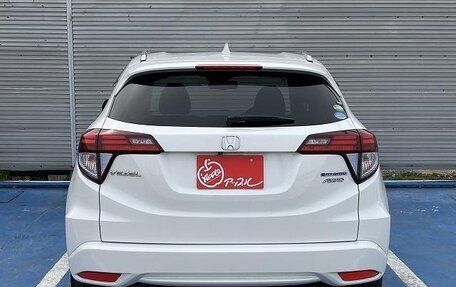 Honda Vezel, 2015 год, 1 254 000 рублей, 30 фотография