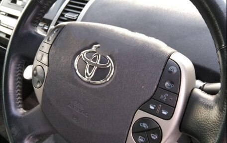 Toyota Prius, 2008 год, 710 000 рублей, 8 фотография