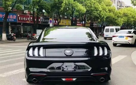 Ford Mustang VI рестайлинг, 2021 год, 2 500 000 рублей, 4 фотография