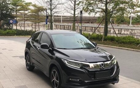 Honda Vezel, 2021 год, 1 250 100 рублей, 3 фотография