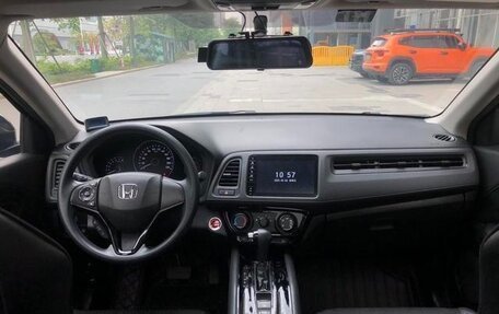 Honda Vezel, 2021 год, 1 250 100 рублей, 8 фотография