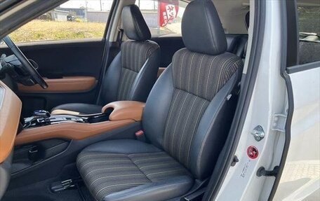 Honda Vezel, 2015 год, 1 283 000 рублей, 12 фотография