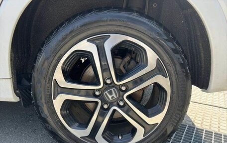 Honda Vezel, 2015 год, 1 283 000 рублей, 10 фотография