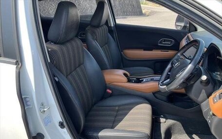 Honda Vezel, 2015 год, 1 283 000 рублей, 26 фотография