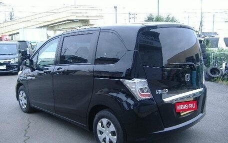 Honda Freed I, 2014 год, 712 000 рублей, 6 фотография